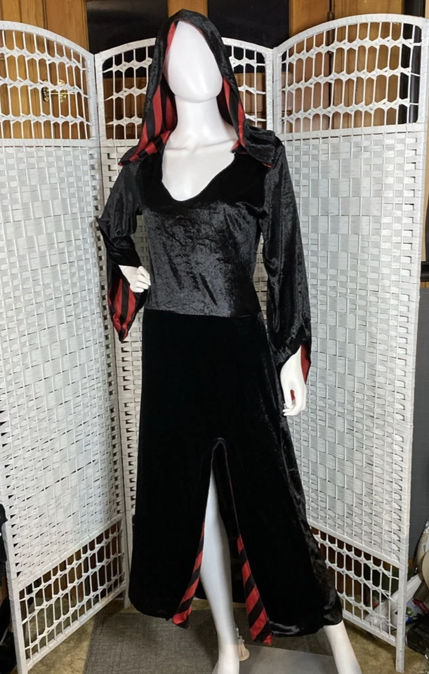 Disfraz Caleidoscopio Mujeres Grande Negro Con Capucha Bruja Vestido Rojo Rayas Abertura Foto 3 de 4