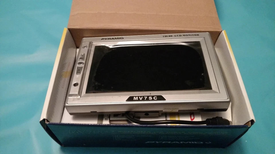 Pyramid 7" Widescreen LCD Mobile Video Monitor with Mount, MV7SC, New - Image 2 of 2