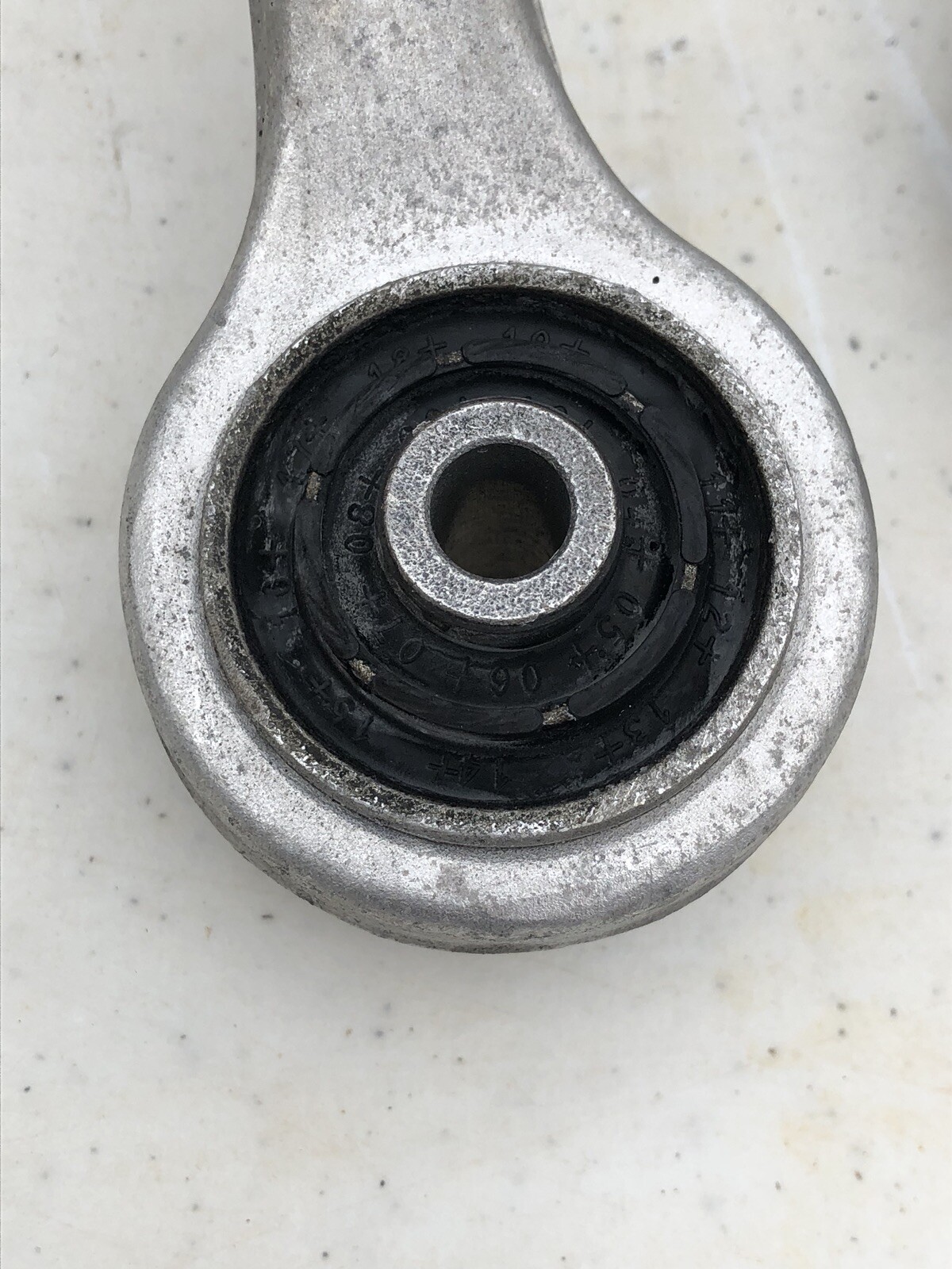 BENTLEY CONTINENTAL GT FLYING SPUR FRONT LEFT UPPER CONTROL ARM FORWARD REARWARD