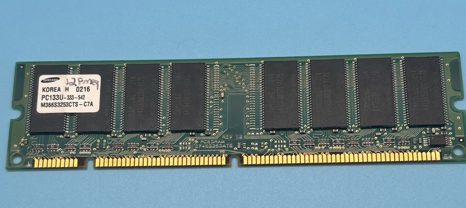 M366S3253CTS-C7A Samsung 256MB SDRAM Non ECC PC-133 133Mhz - Image 3 of 4