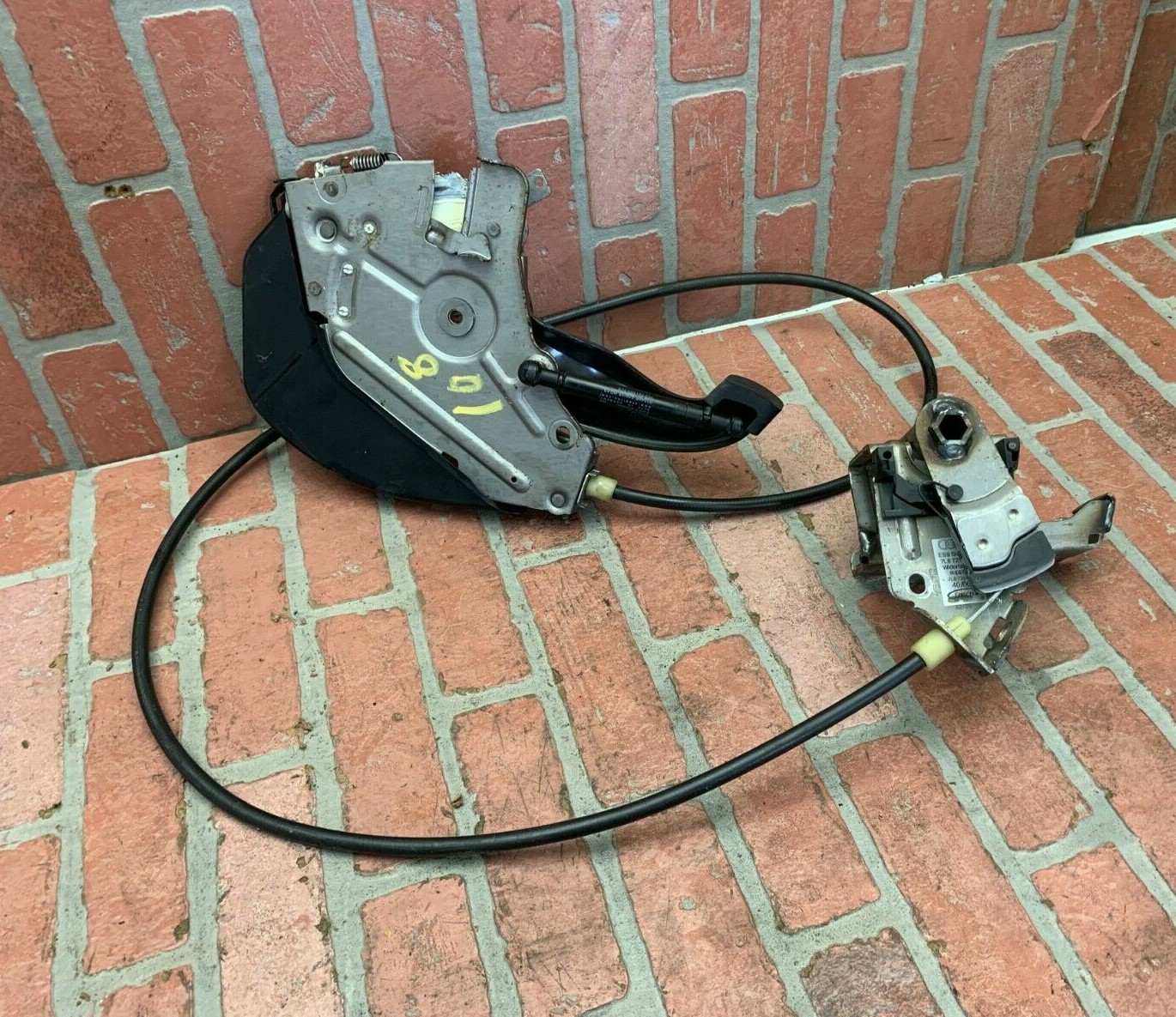 20072009 AUDI Q7 4.2L EMERGENCY / PARKING BRAKE PEDAL ASSEMBLY OEM