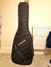 MONO M80 Series Bass Sleeve Gig Bag for Bass Guitar Black Nylon M80-SEB