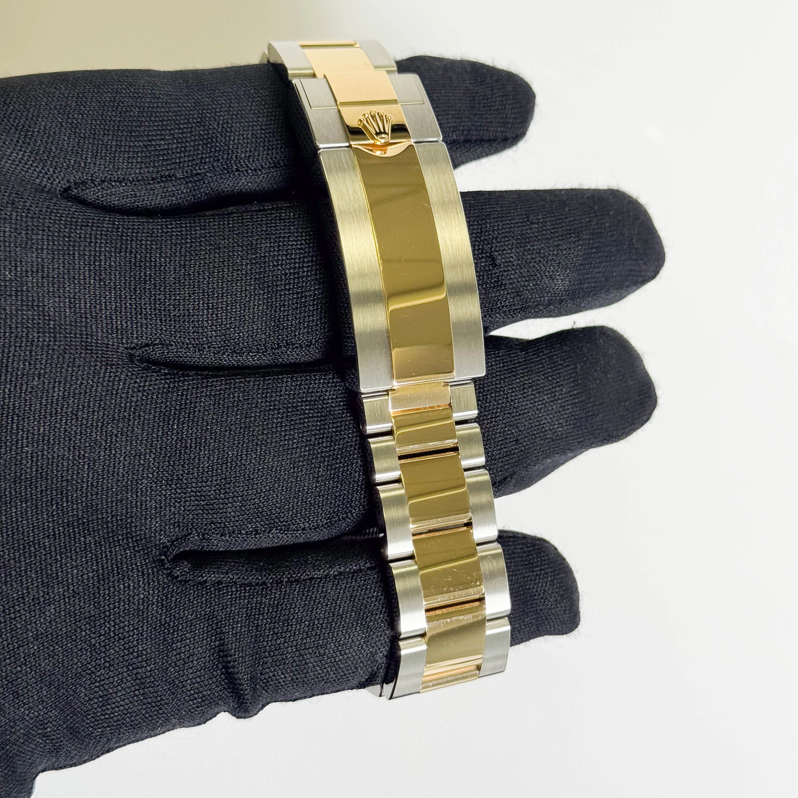 Rolex Submariner 41mm Black Dial Watch Ref# 126613LN image 4