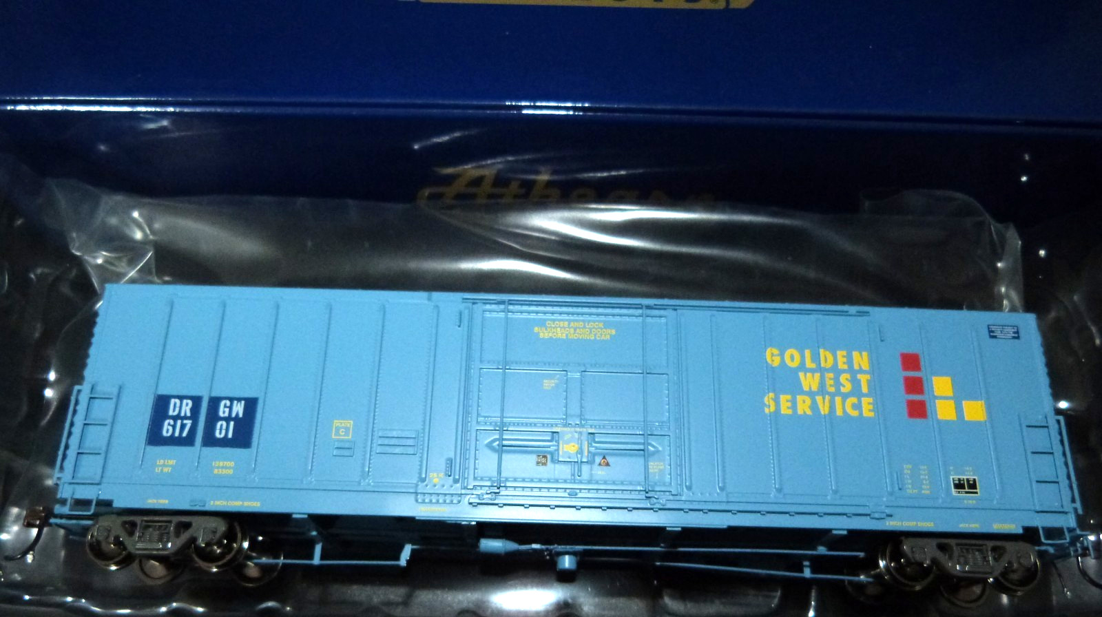 HO Athearn Golden West/DRGW 50' Boxcar 61701