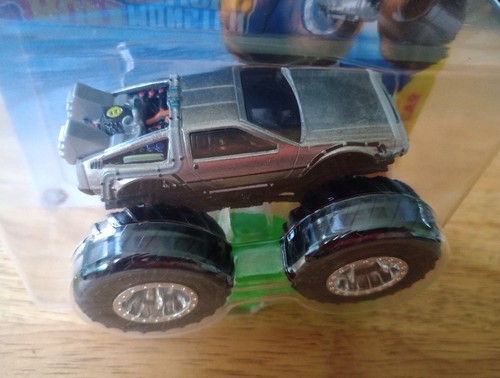 Hot Wheels Monster Trucks BACK TO THE FUTURE DeLorean 2025 Mix Truck NEW FSC - Afbeelding 4 van 4