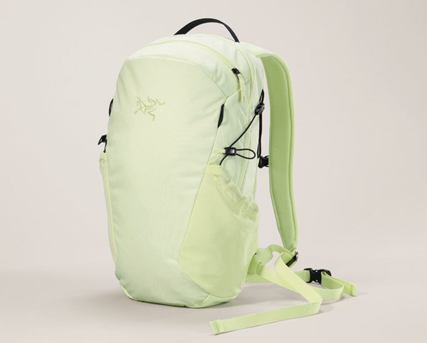 Arc'teryx Mantis 16 backpack black gold logo limited edition Korea gorpcore new