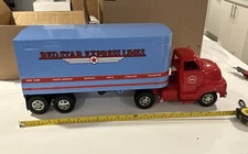 Custom Dunwell Red Star Express Lines Truck