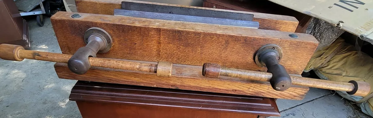 Vintage cheap woodworking vise