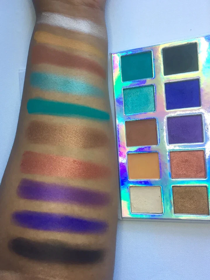 New Crown Pro OMG Pallette 10 eyeshadow Colors NWOB HTF - Image 3 of 4