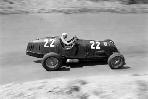 Tazio Nuvolari, Alfa Romeo 12C-36 1937 Motor Racing Old Photo 6 - Afbeelding 1 van 1