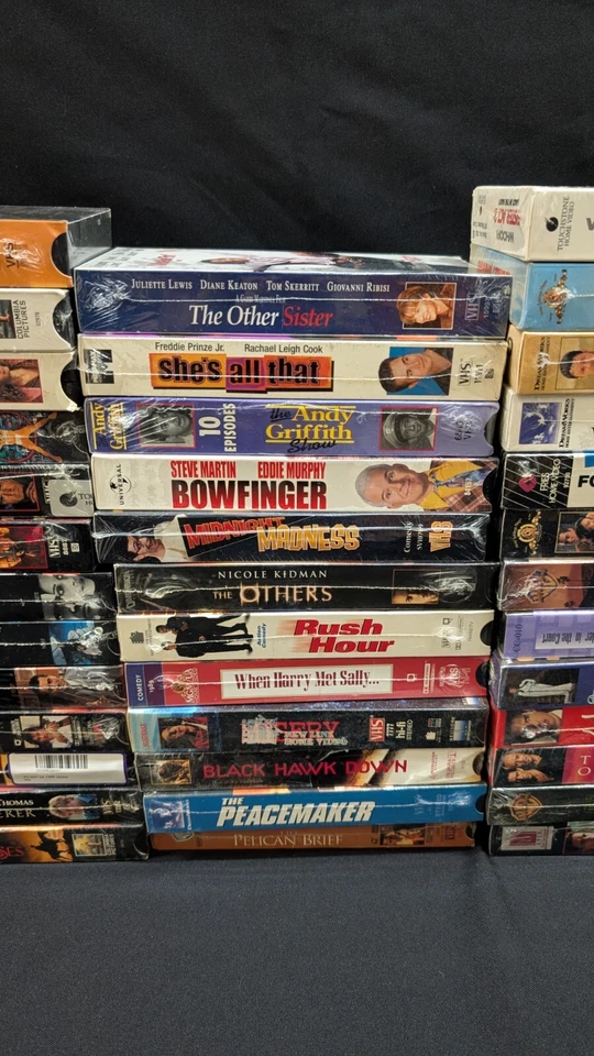 Lot of 88 Sealed and Factory Sealed VHS Excellent Collection American's Movies - Imagem 3 de 4