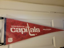 NHL Washington Capitals Autographed Pennant 1978-79, 17 Signatures.