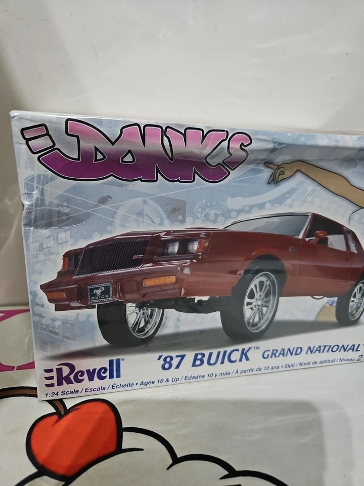 Revell 1/24 别克 Grand National 1987 全新未拆封  — 第 4/4 张图片