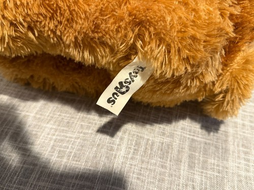 Toys R Us Dog Plush Brown Eye Spot Ears Puppy 24" Sits Floppy, VINTAGE 2010 - Picture 6 of 7