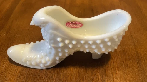 VINTAGE FENTON WHITE MILK GLASS HOBNAIL SHOE SLIPPER CAT / PANTHER HEAD 6" MINT!