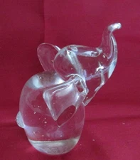  TOSCANY COLLECTION ART GLASS CRYSTAL ELEPHANT PAPERWEIGHT 