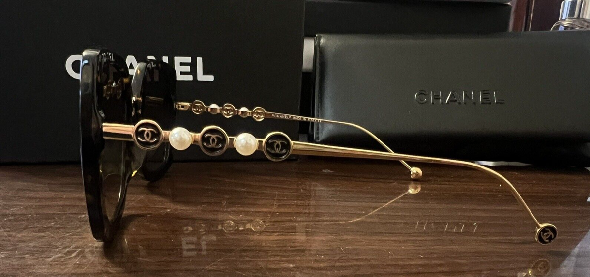 撮影アウトレット　額入りピクチャー　オマージュ　COCO　シャネル　CHANEL 渋谷並木橋店】CHANEL シャネル ショルダーバッグ マトラッセ