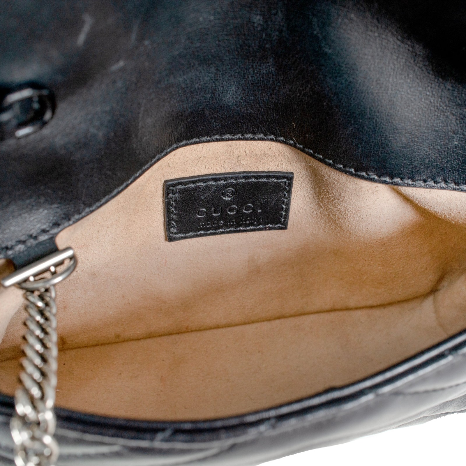 Gucci GG Black Calfskin Matelasse Monochrome Marmont Chain Belt Bag image 10