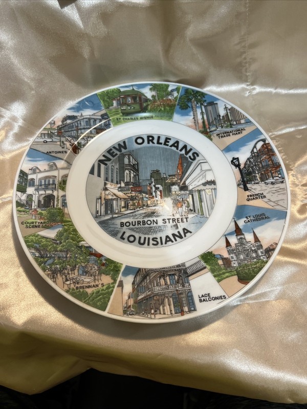 Vtg New Orleans Louisiana Souvenir Wall Plate Bourbon Street French Qtr 10.25”