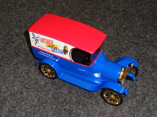 1916 STUDEBAKER PANEL TRUCK PLANTERS PEANUTS 1:25 Liberty Classics Diecast - Picture 7 of 7