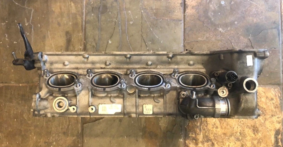 BMW M3 2007-2012 culata motor izquierdo, 11127838147, 7838147, 7838150, OEM Foto 4 de 4