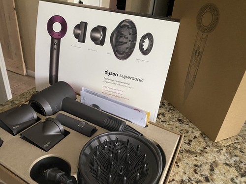 【美品】Dyson SuperSonic HD03 セット Dyson Supersonic HD03 Hair Dryer Iron/Fuchsia Attachment japan
