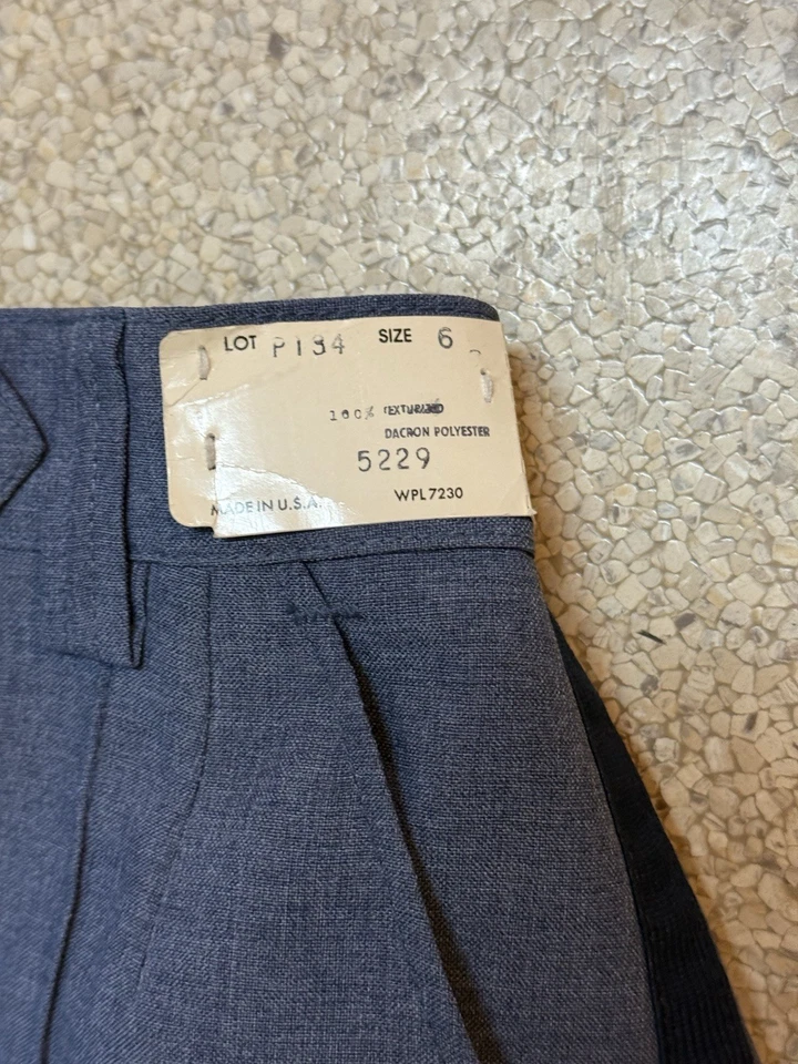 NWT WOMENS US POSTAL SHORTS BLUE SIZE 6 USA Made Polyester Talon Zip - Image 2 of 4