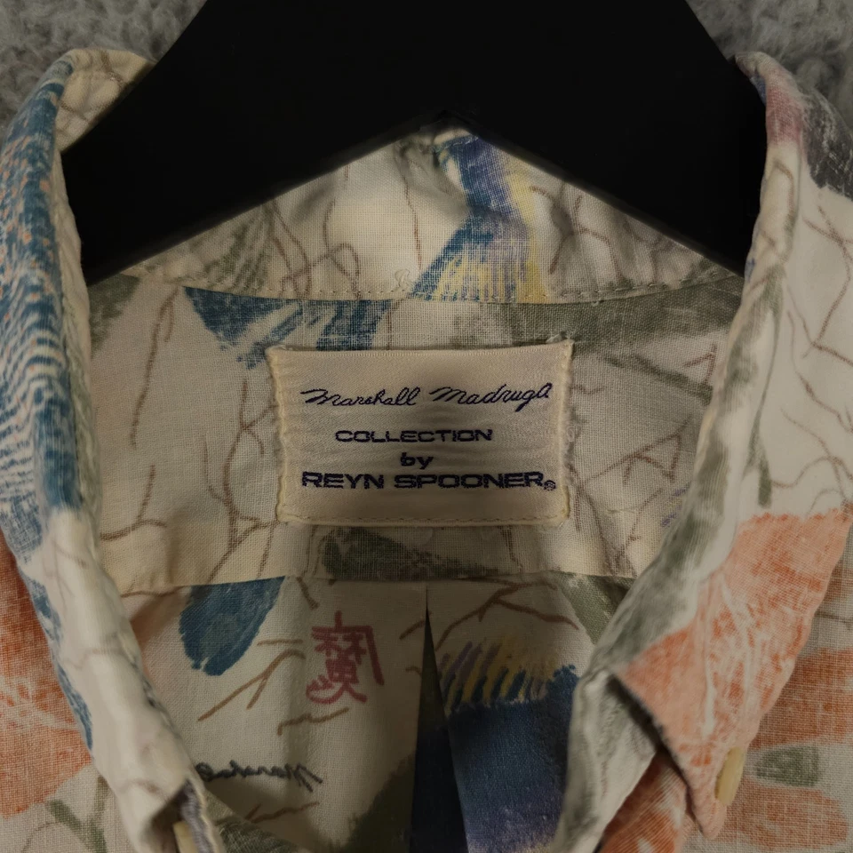Marshall Madruga Reyn Spooner Shirt Mens L Cream Reverse Print Button Down Fish - Image 3 of 4