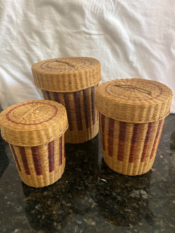 Woven Rattan Lidded Nesting Storage Baskets Set 3 Boho Farmhouse Primitive Vnt.