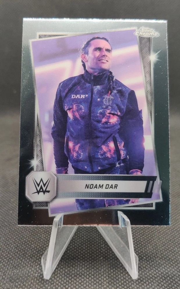 2025 Topps Chrome WWE #142 Noam Dar Wrestling Card