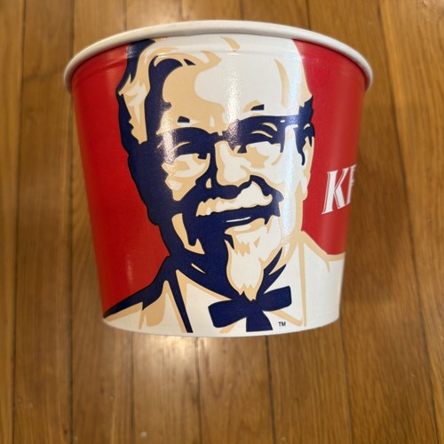 Vintage 2002 KFC Kentucky Fried Chicken Bucket Collectible 6”