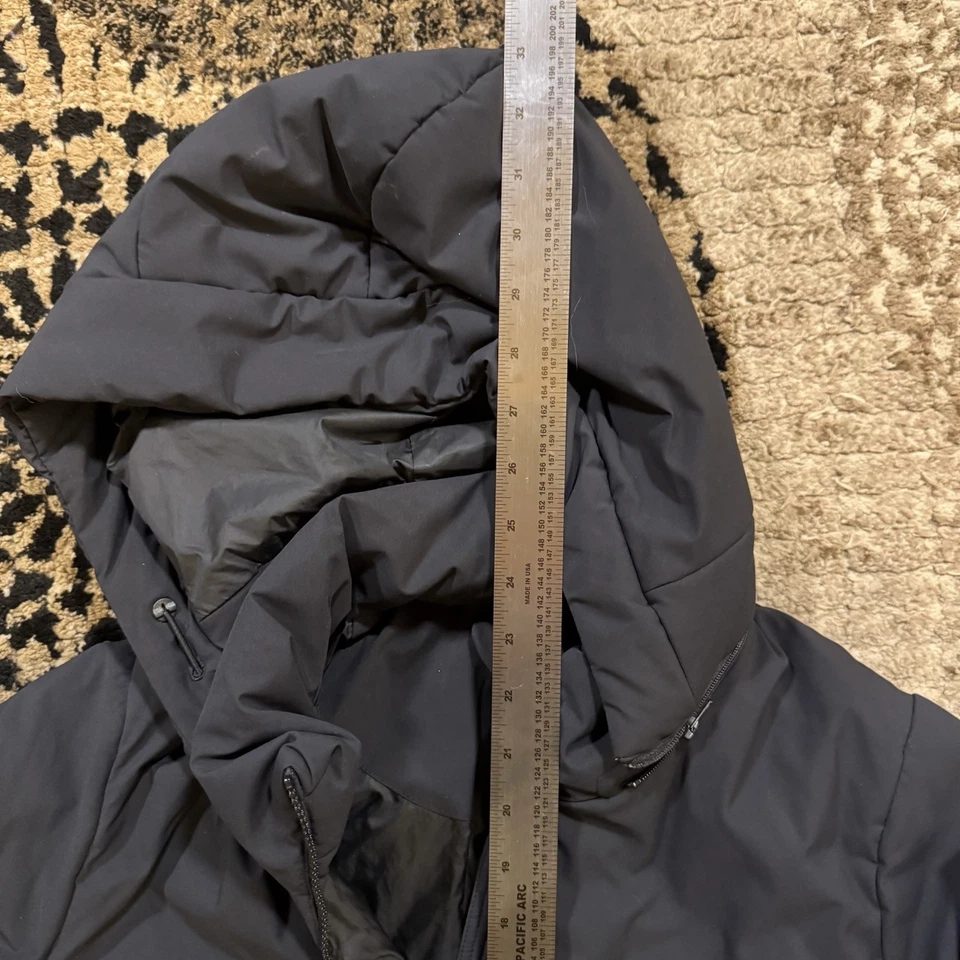 Chaqueta parka híbrida UNIQLO pequeña negra Foto 4 de 4