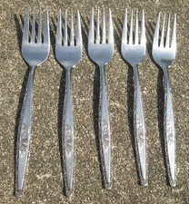 Lot of 5 T&N Stylecraft Single Rose SYF2 Pattern Salad or Dessert Forks
