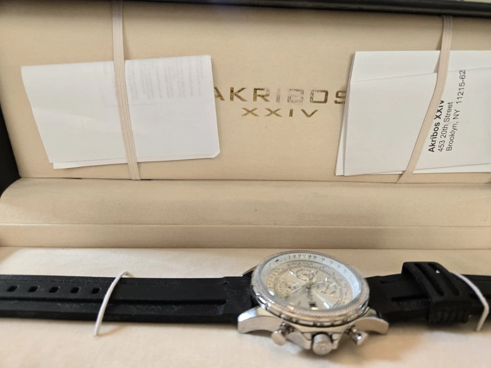 Akribos XXIV esfera grande plateada cronógrafo para hombre Foto 4 de 4