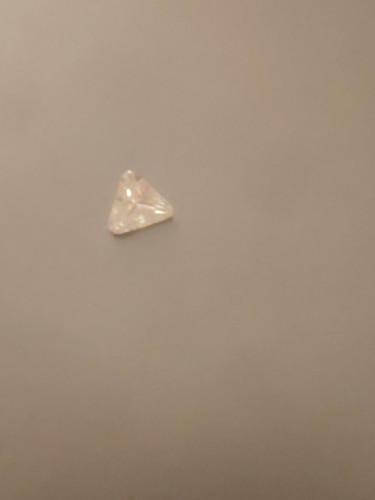 Pietra sciolta di zirconi taglio triangolo - Foto 3 di 3