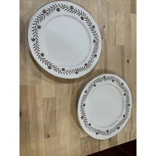 Set Of 2 MSE Martha Stewart Everyday Gold & White Holiday Leaf/Vine Dinner Plate