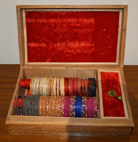 Vintage Solid Teak Wood Anglo Indian Carved Bangle and Jewelry Box