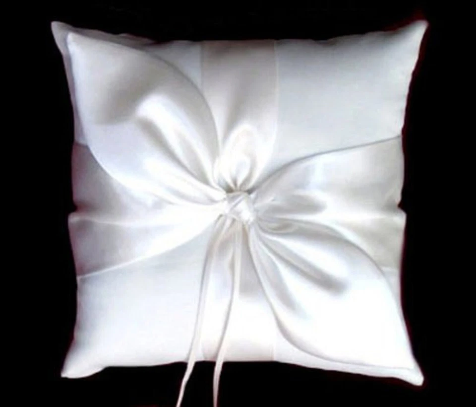 Anillo de boda nupcial color satinado portador de almohada marfil blanco marrón negro rojo Foto 3 de 4