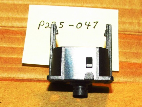 P235-047 EMD E8 DIESEL MOTOR HOLDER HO SCALE IHC/MEHANO FACTORY NEW PART - Picture 3 of 5