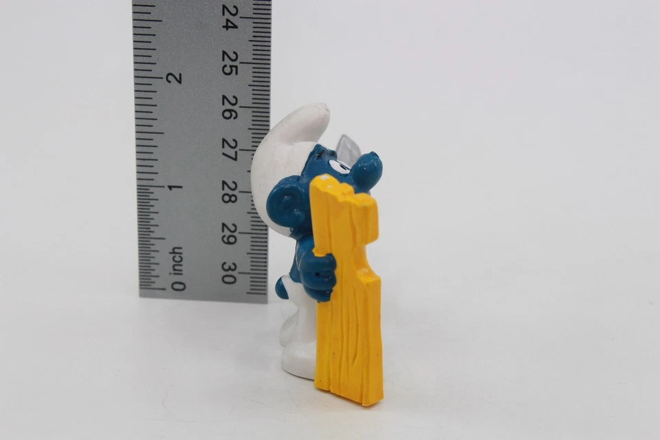 Carpintero SMURF con madera y sierra - Figura PVC Peyo Schleich Pitufos de colección Foto 2 de 4