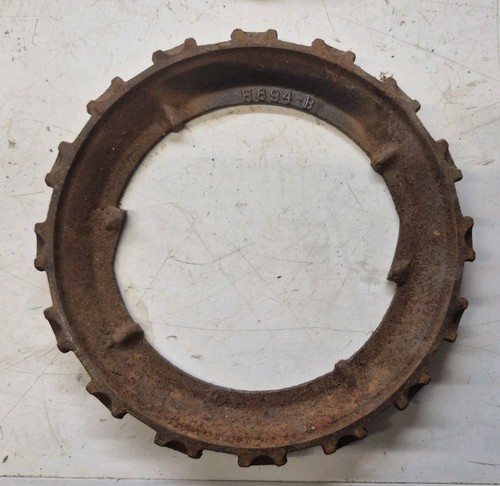 1 Vintage John Deere H694B Cast Iron Planter Plate Food Plot Sweet Corn Kernel
