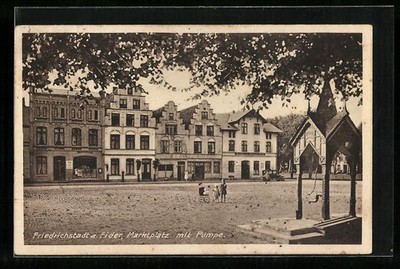 Friedrichstadt / Eider, Ansichtskarte, Marktplatz mit Pumpe 1930 