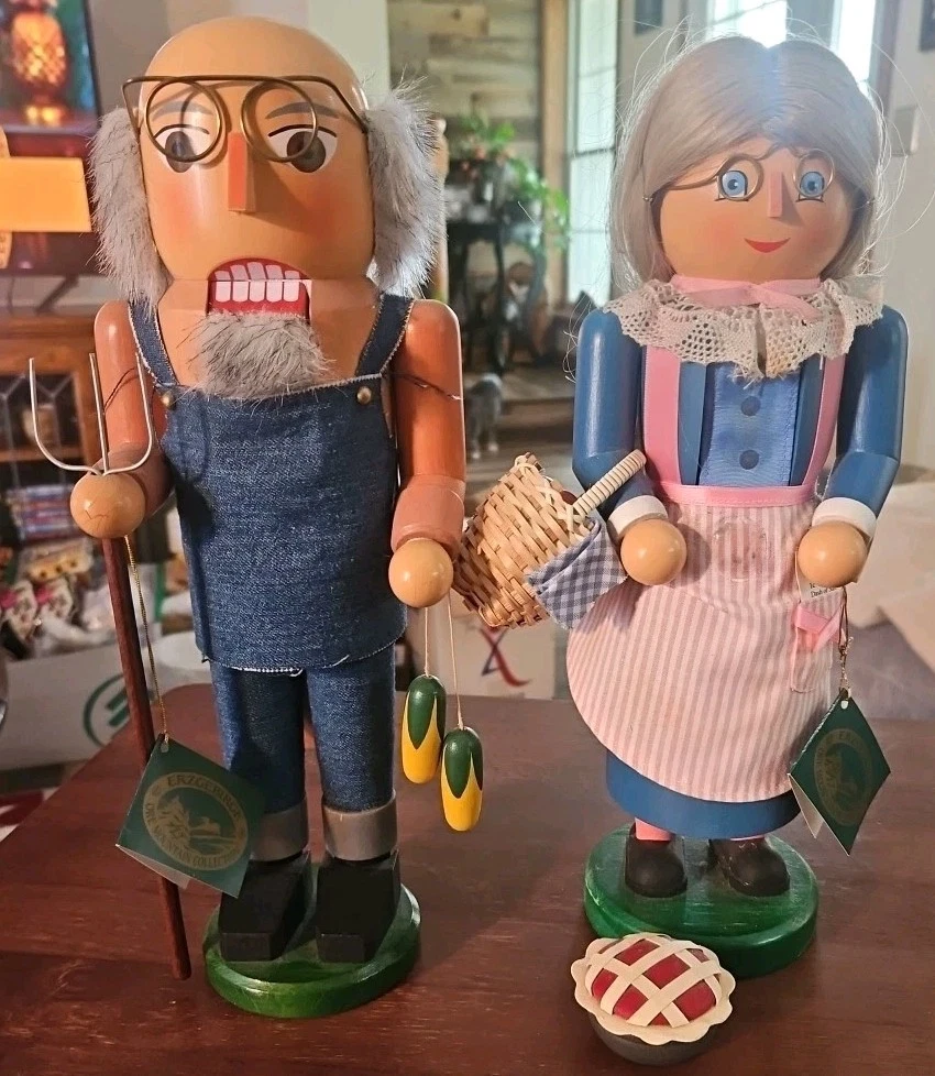 Vintage Erzgebirge Ore Mountain 12" Wood Nutcracker Farmer & Wife Set Germany