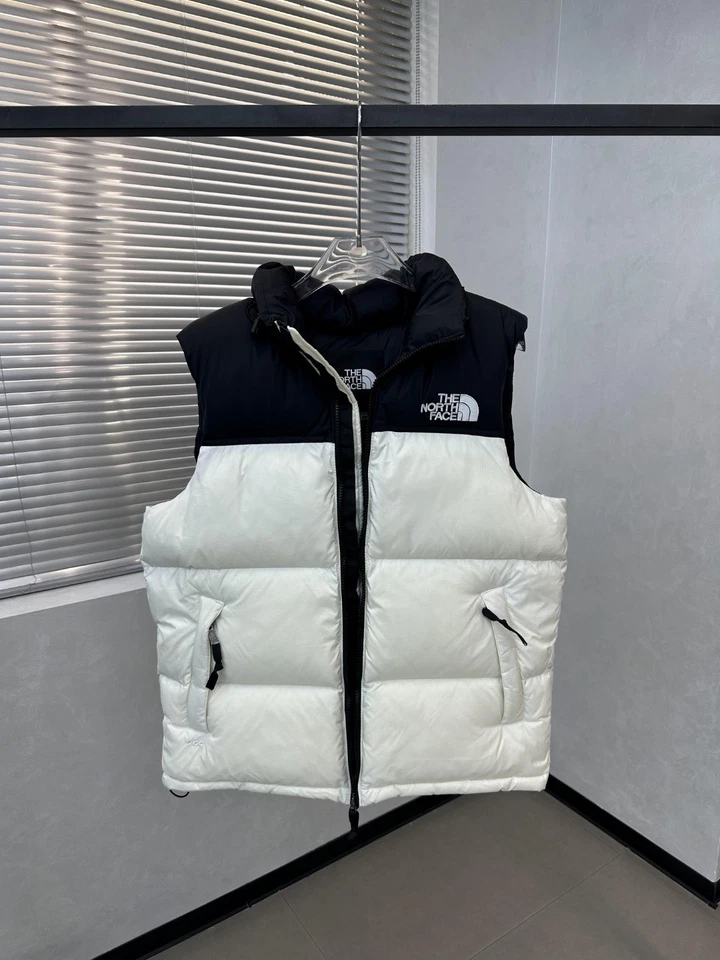 The North Face Nuptse 1996 Packable Quilted Down Vest Summit White/Black-S-XXL - Image 4 of 4
