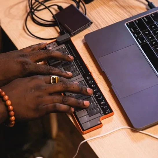 Korg nanoKEY Fold Keyboard. Alpine Green - Image 2 of 4