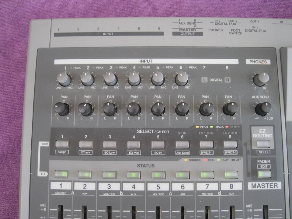 Estación de trabajo de estudio digital Roland VS-880EX - Funciona - ¡Sin problemas!! Foto 3 de 4