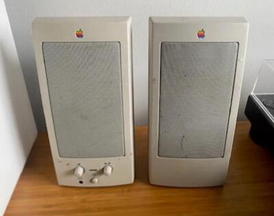 Vintage Apple M6082 AppleDesign Macintosh Powered Stereo Speakers No AC Adapter