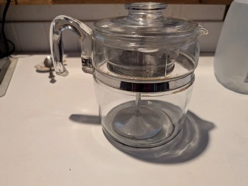 Vintage glass Pyrex 9 cup coffee pot