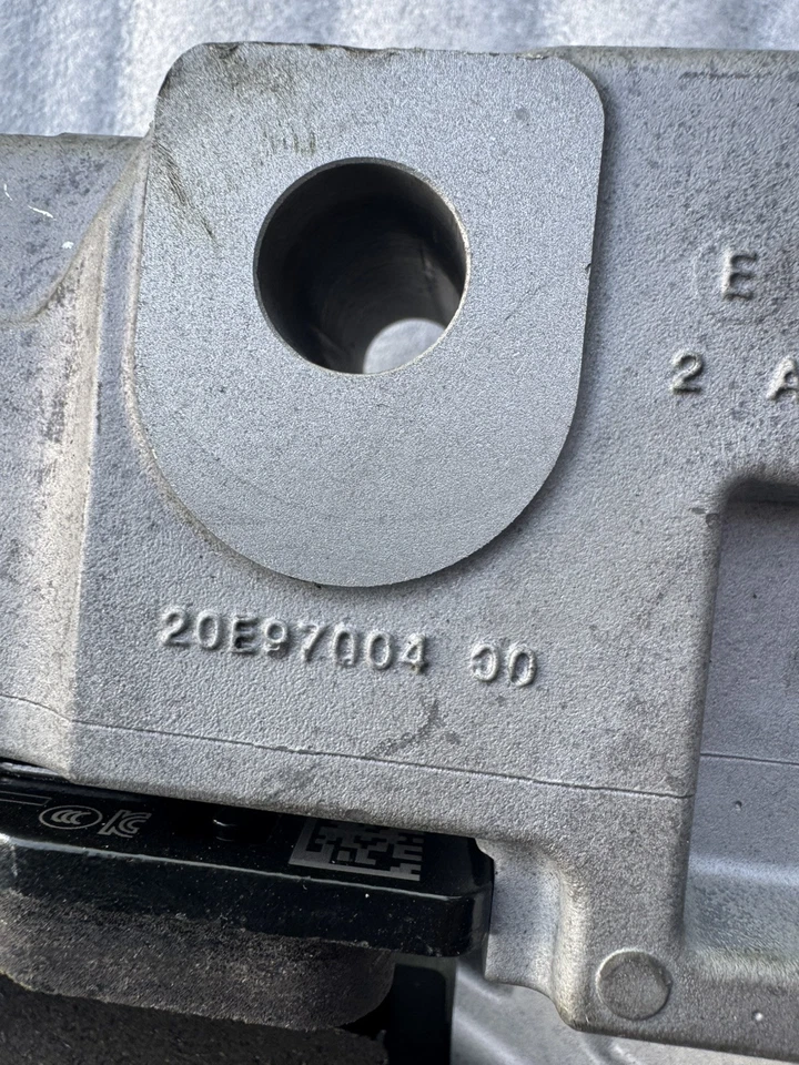 Оригинальный серебристый передний правый тормозной суппорт Brembo 1250622-00-D Tesla Cybertruck 2024 - Изображение 4 из 4