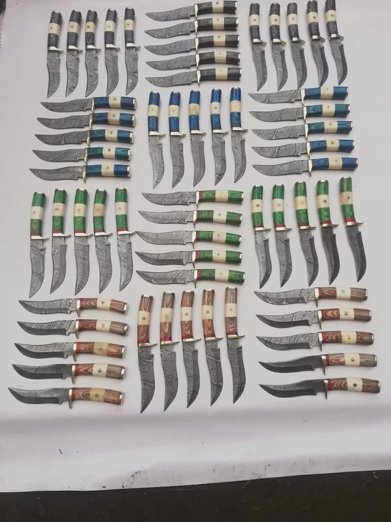 Lot of 10 Pieces – Custom Handmade Damascus Steel Hunting Knives with Sheath